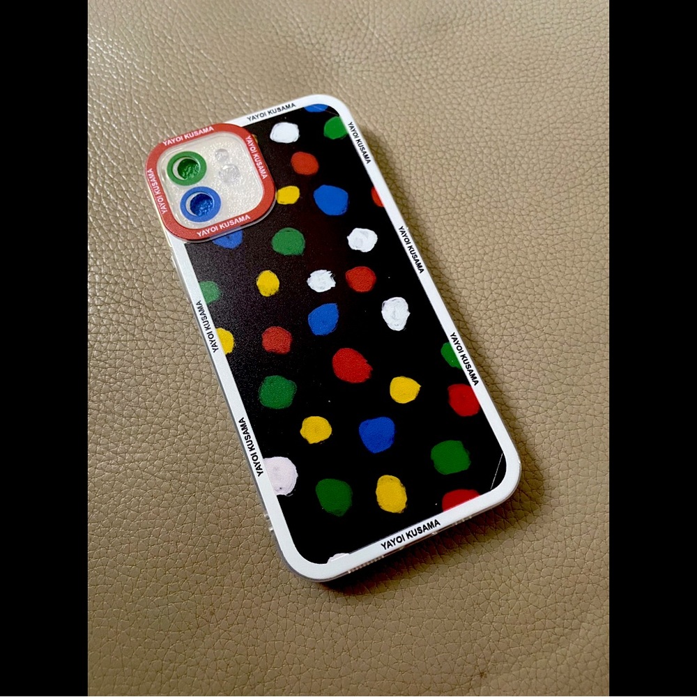 IPhone 12 CASE in THE PATTERN of THE FAMOUS JAPANESE ARTIST YAYOI KUSAMA